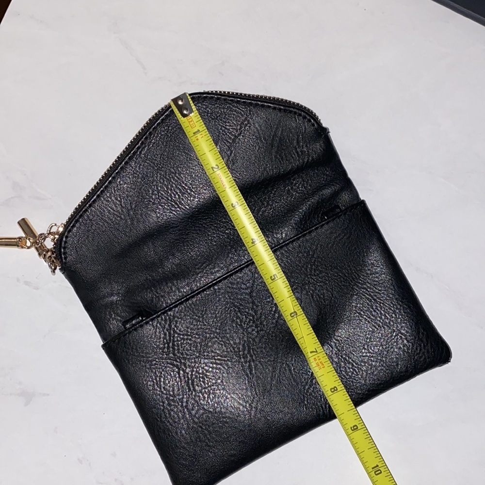 Black small handheld clutch gold metal zipper closure two pockets w/ credit card - Picture 9 of 9